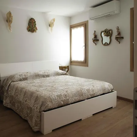 Incantevole Piccola Casa A Burano