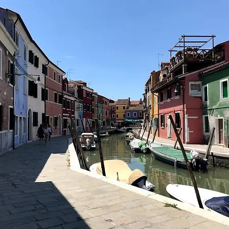 Incantevole Piccola Casa A Burano
